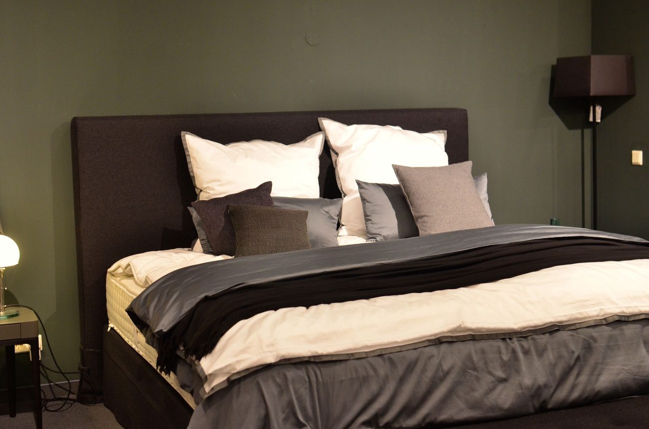 Making a Rental Bedroom Feel Like a Retreat