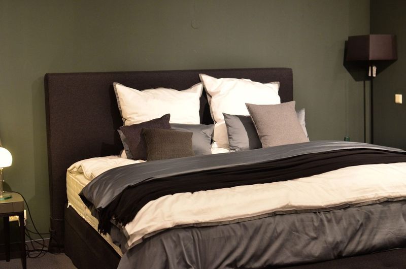 Making a Rental Bedroom Feel Like a Retreat