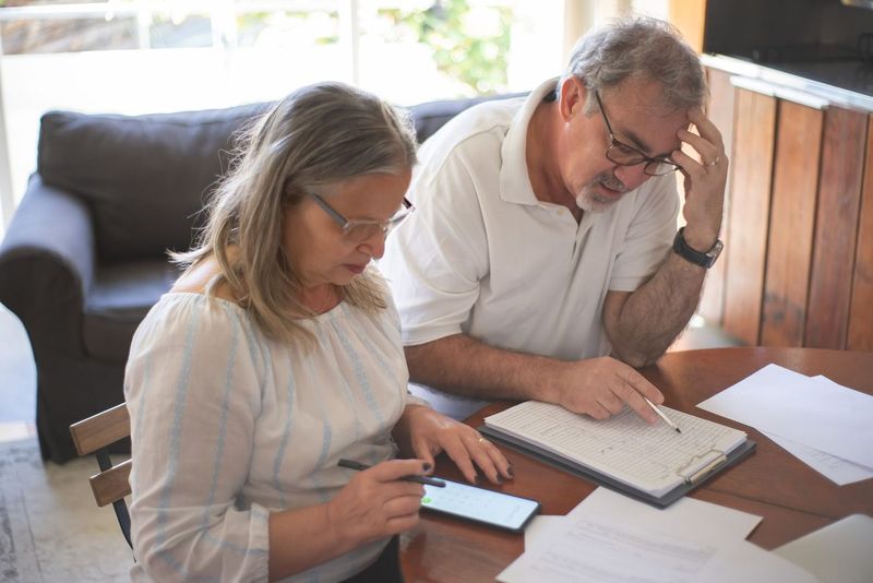 Splitting Bills as a Couple Without Arguing